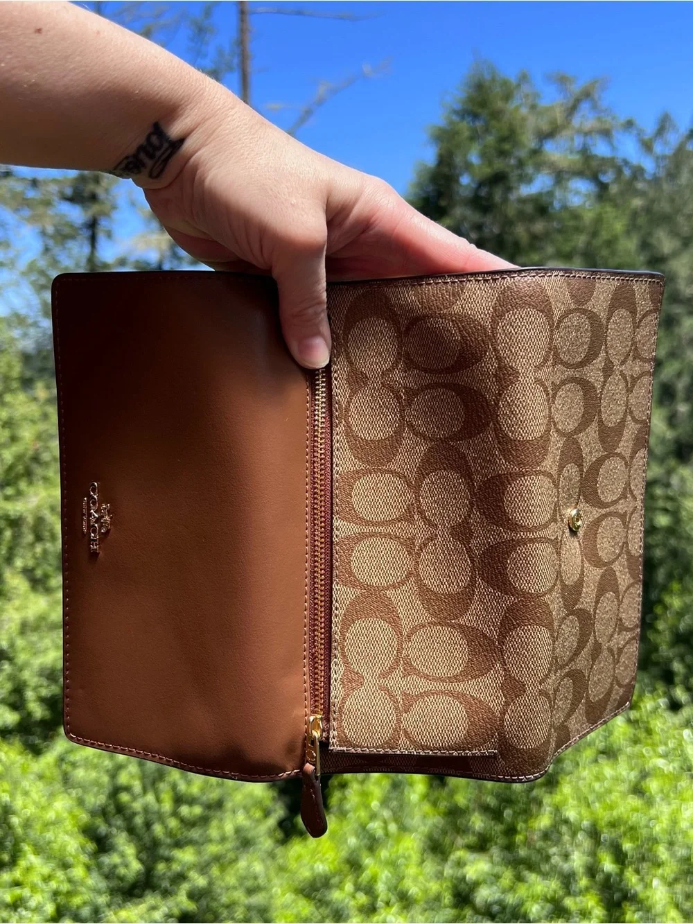 COACH Leather Trifold Wallet Brown w Gold Hardware AUTHENTIC